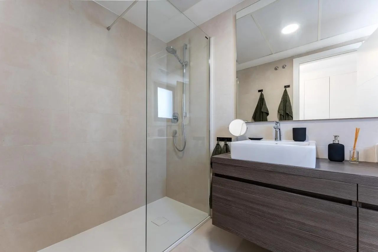 شقة Penthouse Middel Views فوينخيرولا